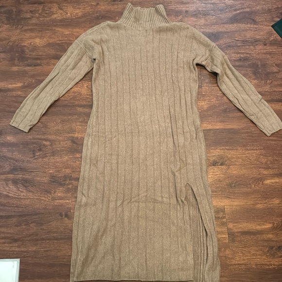 Abercrombie Sweater Dress - Picture 2 of 3